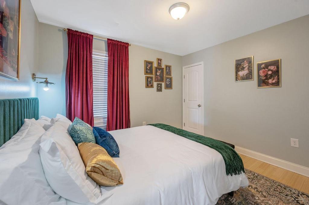 New Victorian Theme, 3Br, Lrg Backyard Close To Pnc Arena, Downtown, And Rdu Airport Raleigh Bagian luar foto