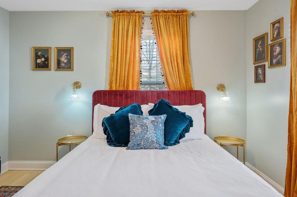 New Victorian Theme, 3Br, Lrg Backyard Close To Pnc Arena, Downtown, And Rdu Airport Raleigh Bagian luar foto