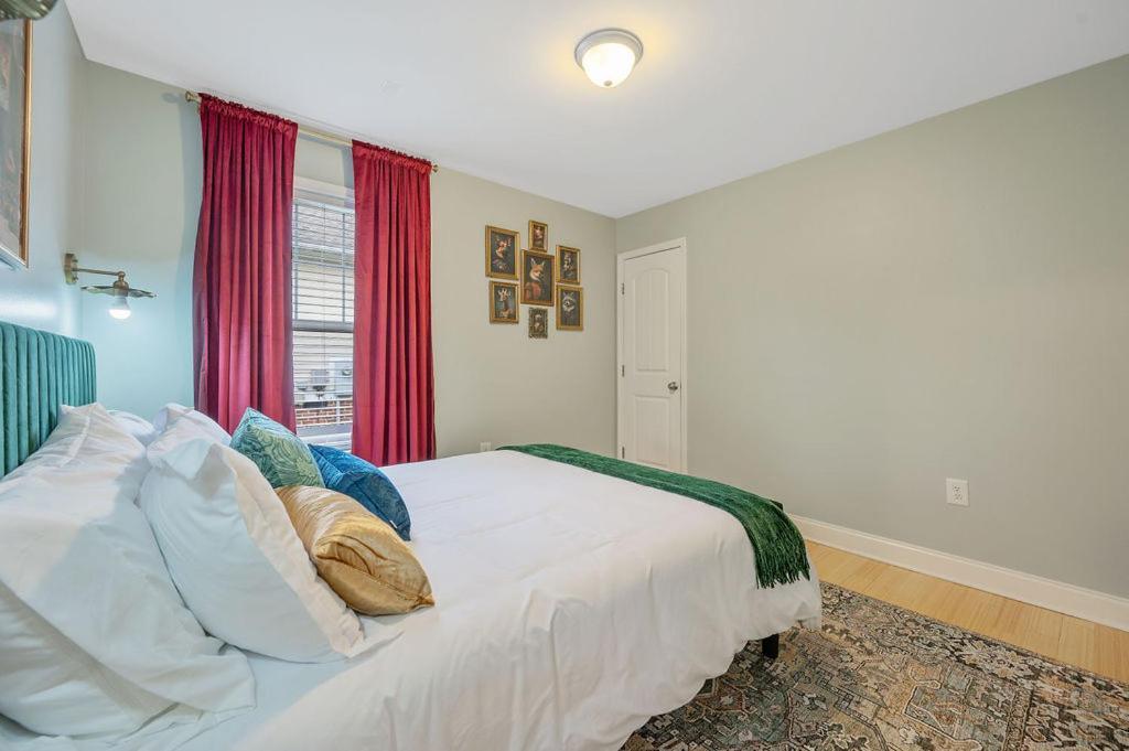 New Victorian Theme, 3Br, Lrg Backyard Close To Pnc Arena, Downtown, And Rdu Airport Raleigh Bagian luar foto